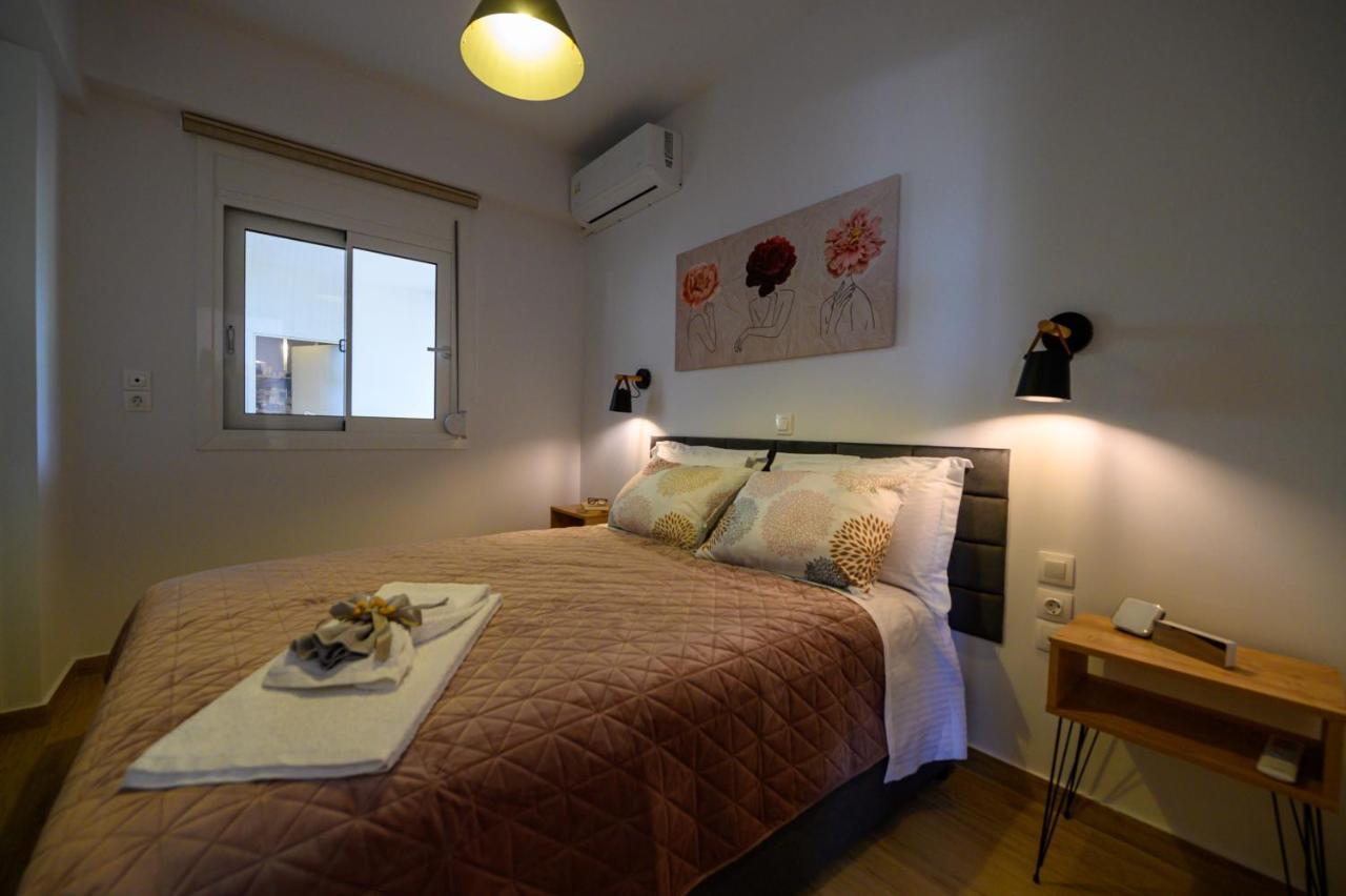 Chic Apartment In Nature, 5-Min Walk To The Beach 칼라마타 외부 사진