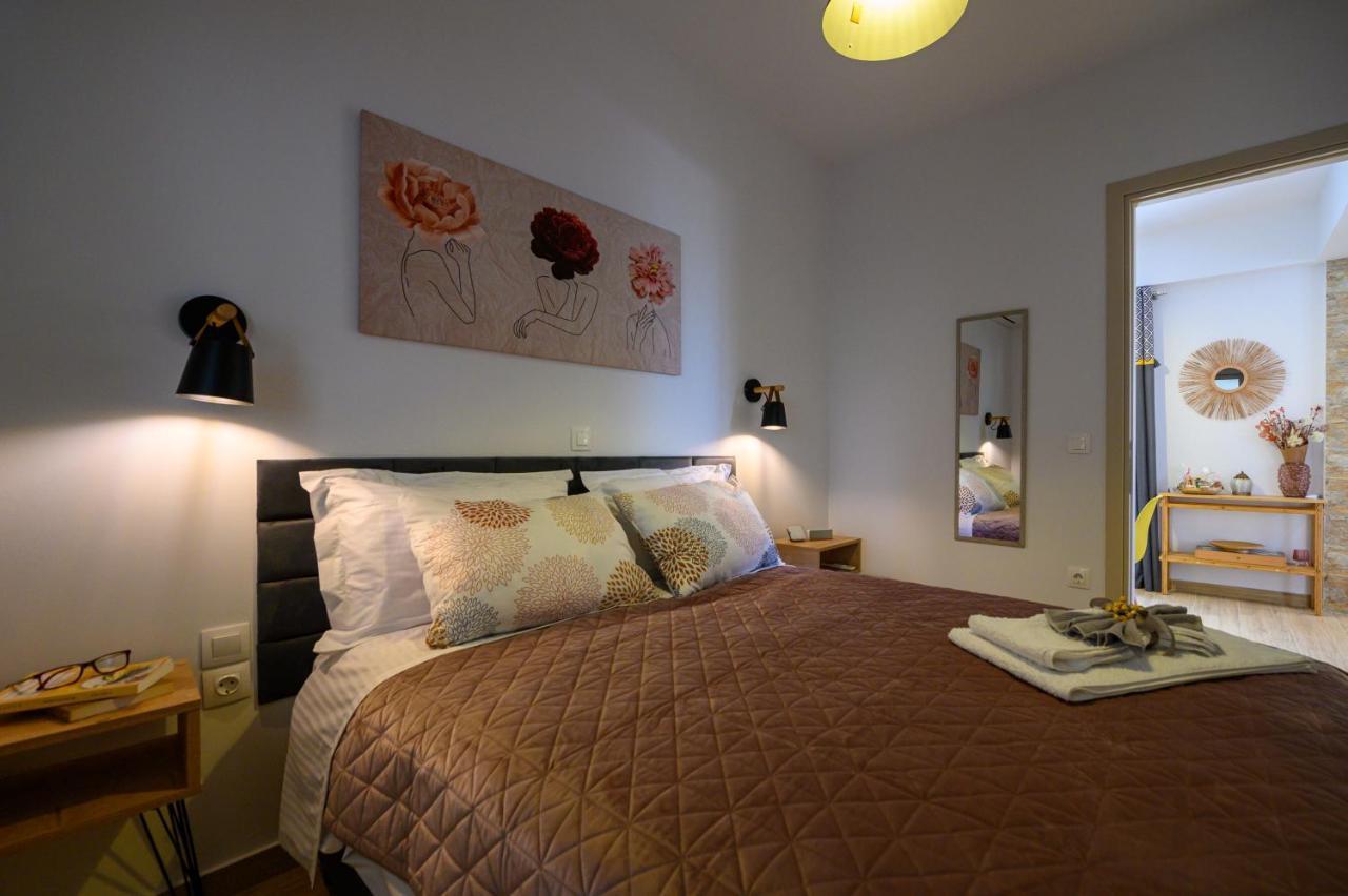 Chic Apartment In Nature, 5-Min Walk To The Beach 칼라마타 외부 사진