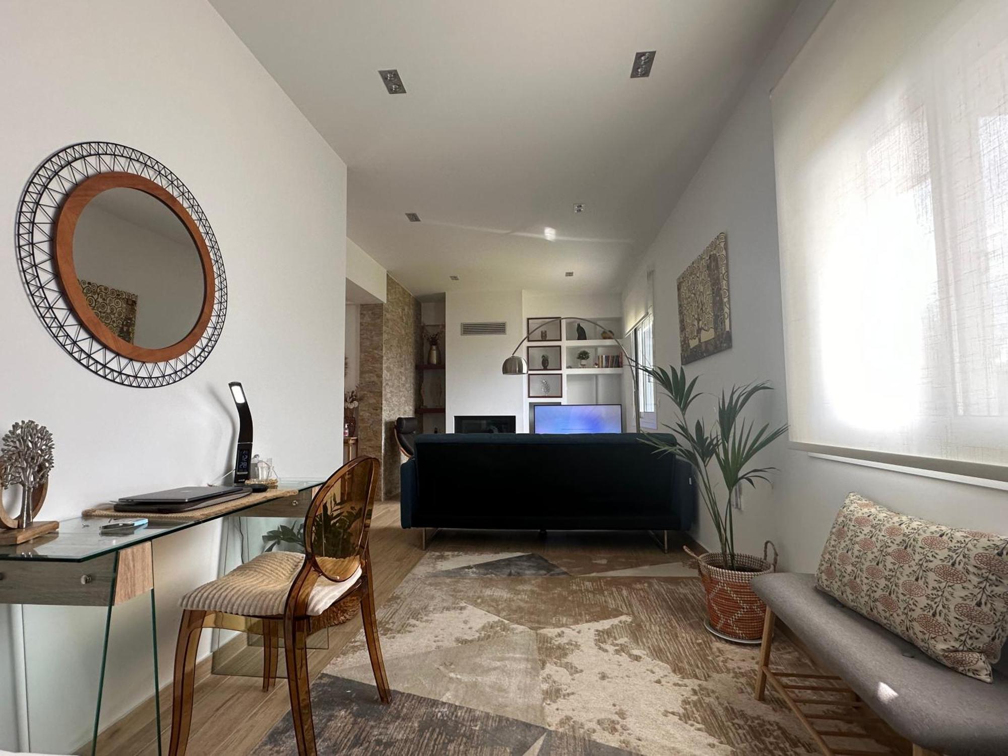 Chic Apartment In Nature, 5-Min Walk To The Beach 칼라마타 외부 사진